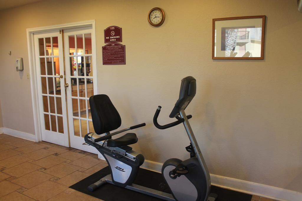 Bays Inn And Suites בייטאון מראה חיצוני תמונה